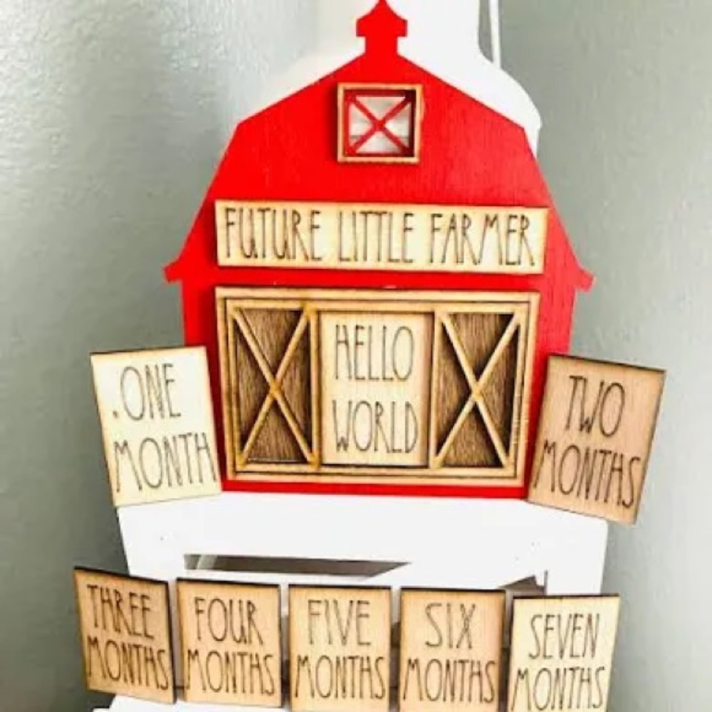 Baby Milestone Red Barn w/Interchangeable Pieces